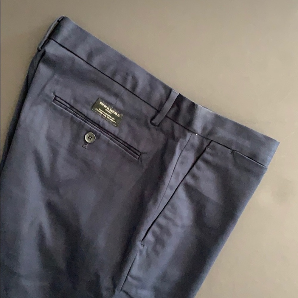 Banana Republic navy cotton chinos size 35 x 32